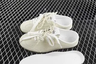 Alo Yoga Sunset Low-Top Lifestyle Sneakers Sail Grey