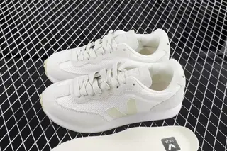 Veja Rio Branco Low-Top Lifestyle Sneakers Triple White