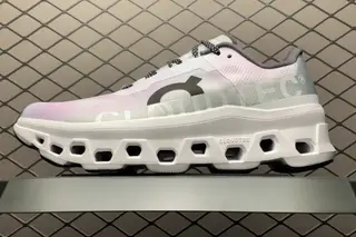 On Cloudmonster Low-Top Sneakers Multi