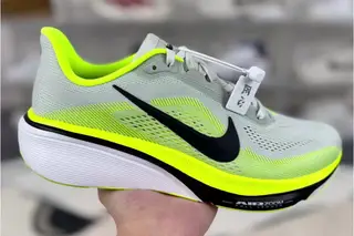 Nike Pegasus 42 Low-Top Running Shoes White Black Green