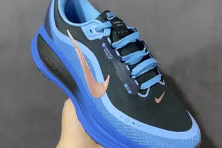 Nike Zoom Vomero 18 GTX Low-Top Trail Running Shoes Multi