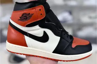 Jordan 1 Shattered Backboard High-Top Basketball Shoes White Black Orange