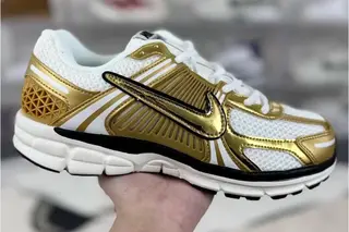Nike Vomero 5 Low-Top Running Shoes White
