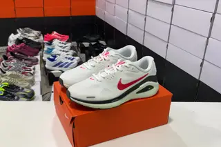 Nike Structure 26 Low-Top Running Shoes Multi