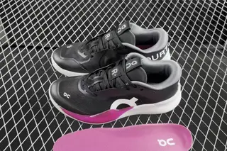 On The Roger Pro 3 Low-Top Running Shoes Black Pink