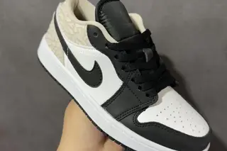 Jordan 1 Low SE Basketball Shoes Black White Brown