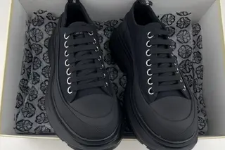 Alexander Mcqueen Tread Slick Low-Top Chunky Sneakers Triple Black