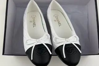 Chanel Classic Ballet Flat Low-Top Ballet Flats White Black
