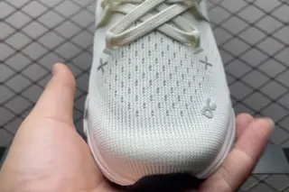 On Cloud x 4 Low-Top Sneakers Multi (ONCLOU-75)