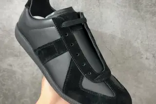 Maison Margiela Calfskin Replica MM6 Low-Top Lifestyle Sneakers Triple Black