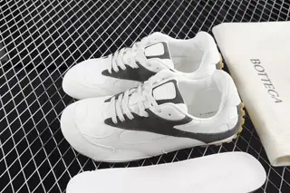 Bottega Veneta Low-Top Chunky Sneakers White Black
