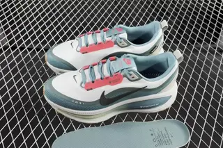Nike Vomero 18 Low-Top Running Shoes Multi (NIKEVO-57)