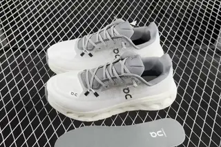 On Cloudtilt Rock Low-Top Running Shoes Ivory