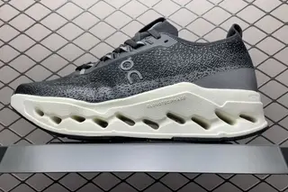 On Cloudsurfer Max Low-Top Sneakers Multi