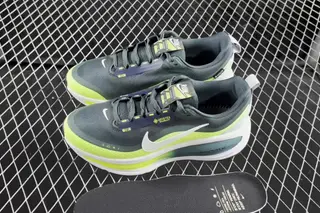 Nike Vomero 18 Low-Top Running Shoes Multi (NIKEVO-58)