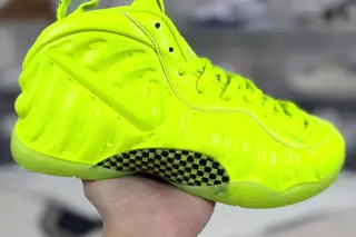 Nike Foamposite Pro Volt Mid-Top Basketball Shoes Neon Green