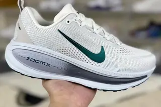 Nike Vomero 18 Low-Top Running Shoes White Blue Grey
