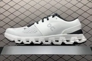 On Cloud x 4 Low-Top Sneakers Multi