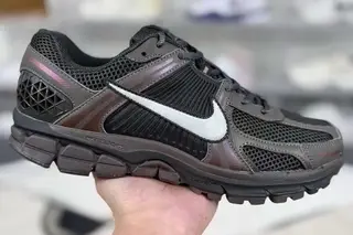 Nike Zoom Vomero 5 Cave Low-Top Running Shoes Brown