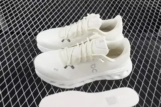 On Cloudtilt Sand Dew Low-Top Running Shoes Multi