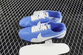 Nike Moon SP Low-Top Lifestyle Sneakers Red (NIKEMO-7)