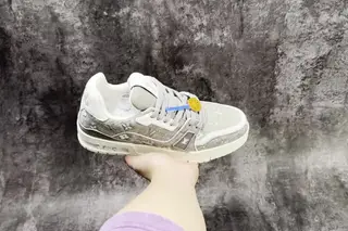 Louis Vuitton Lv Low-Top Sneakers Yellow
