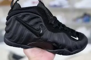 Nike Foamposite Pro Mid-Top Basketball Shoes Black