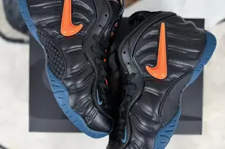 Nike Foamposite Pro Knicks Mid-Top Basketball Shoes Black