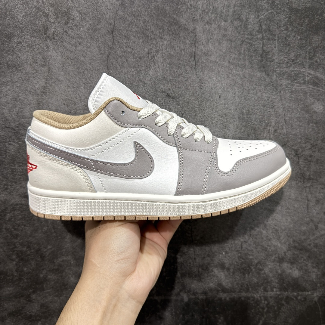 Jordan Air Jordan 1 Low Sneakers
