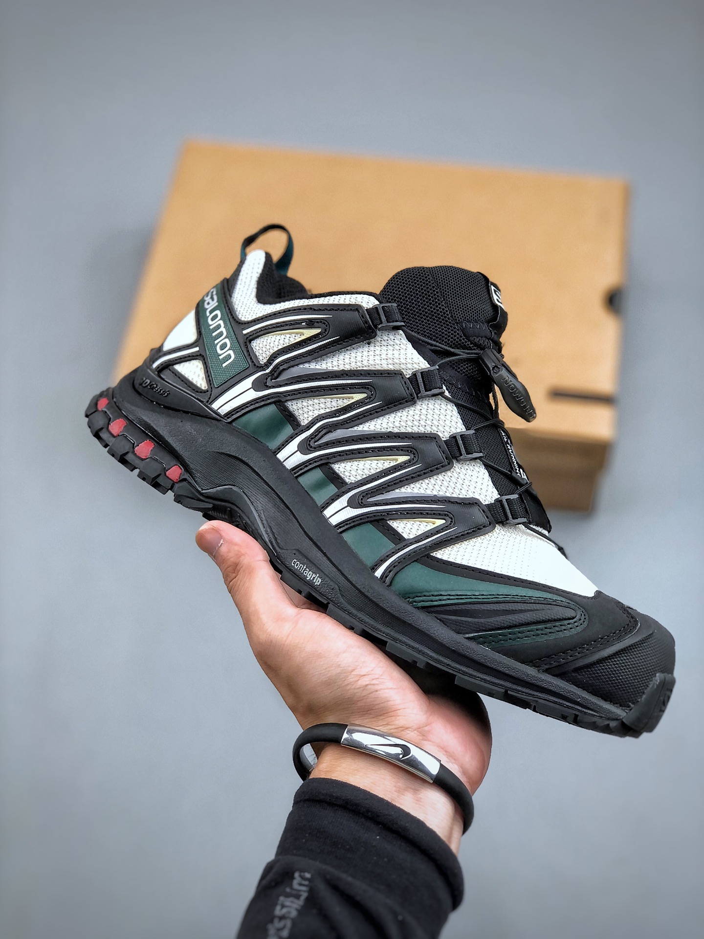 Salomon Sneakers