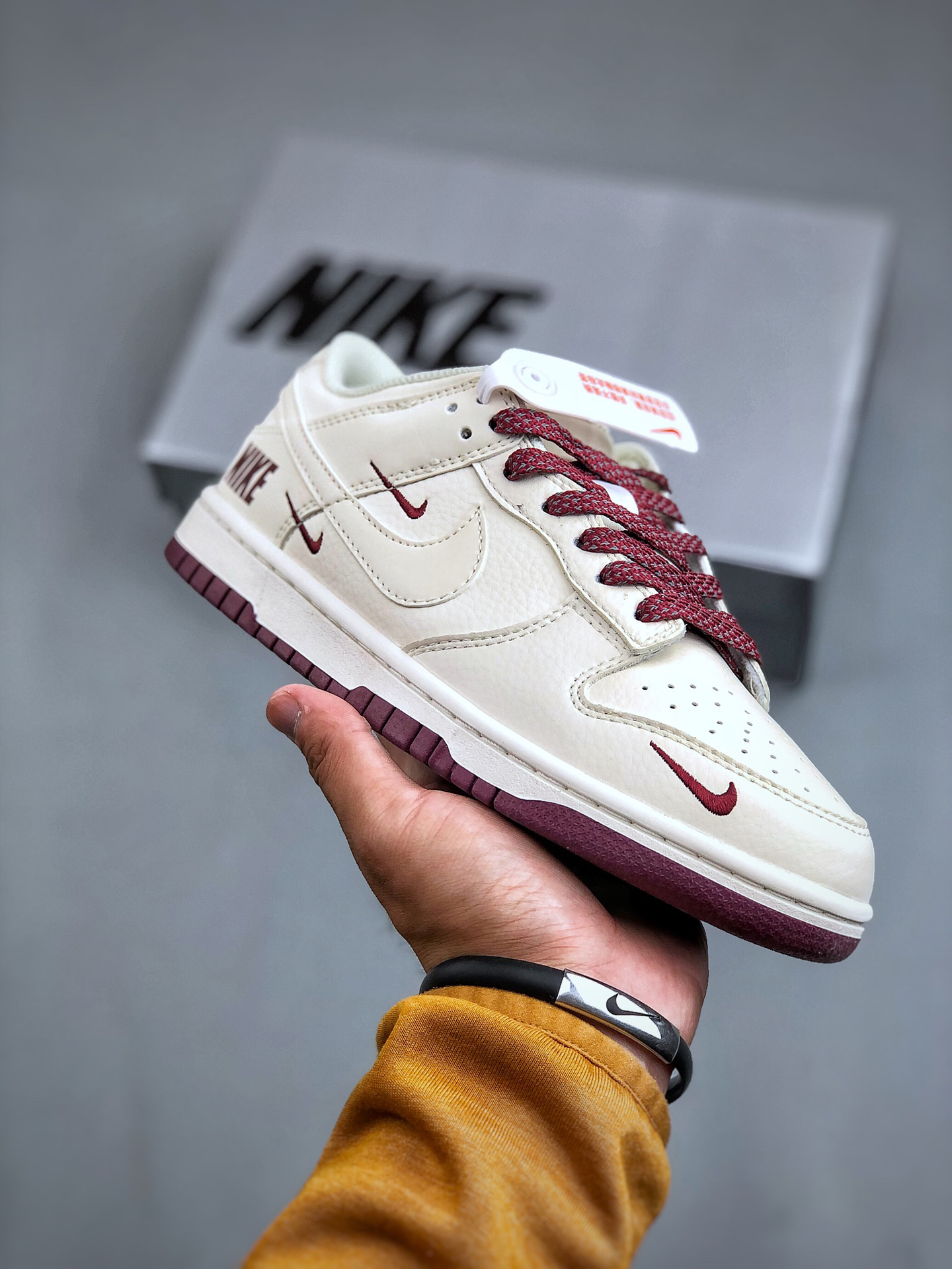 Nike Dunk Low Sneakers