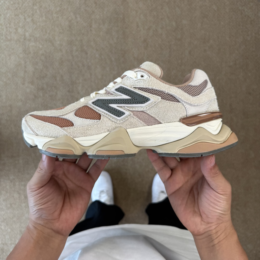 New Balance Sneakers