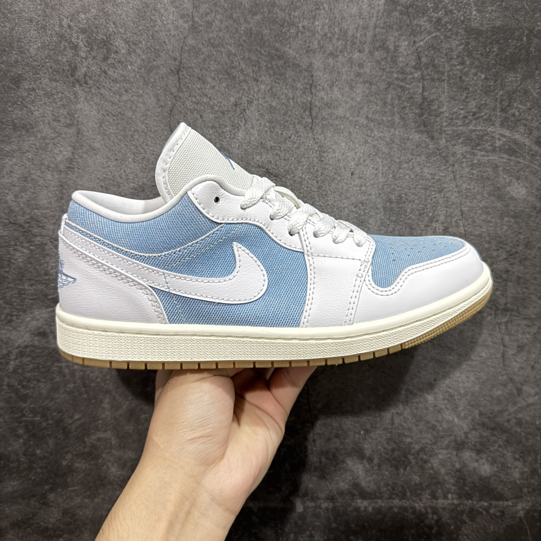 Jordan Air Jordan 1 Low Sneakers