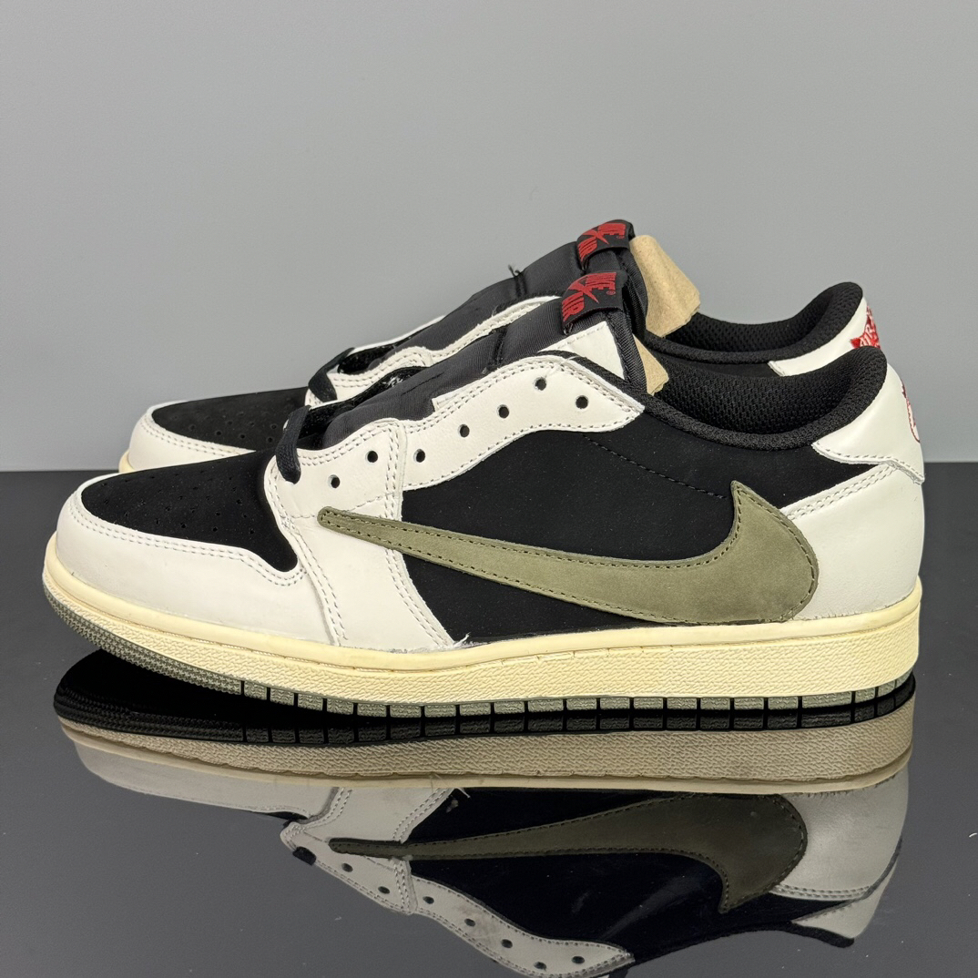 Jordan Air Jordan 1 Low Sneakers