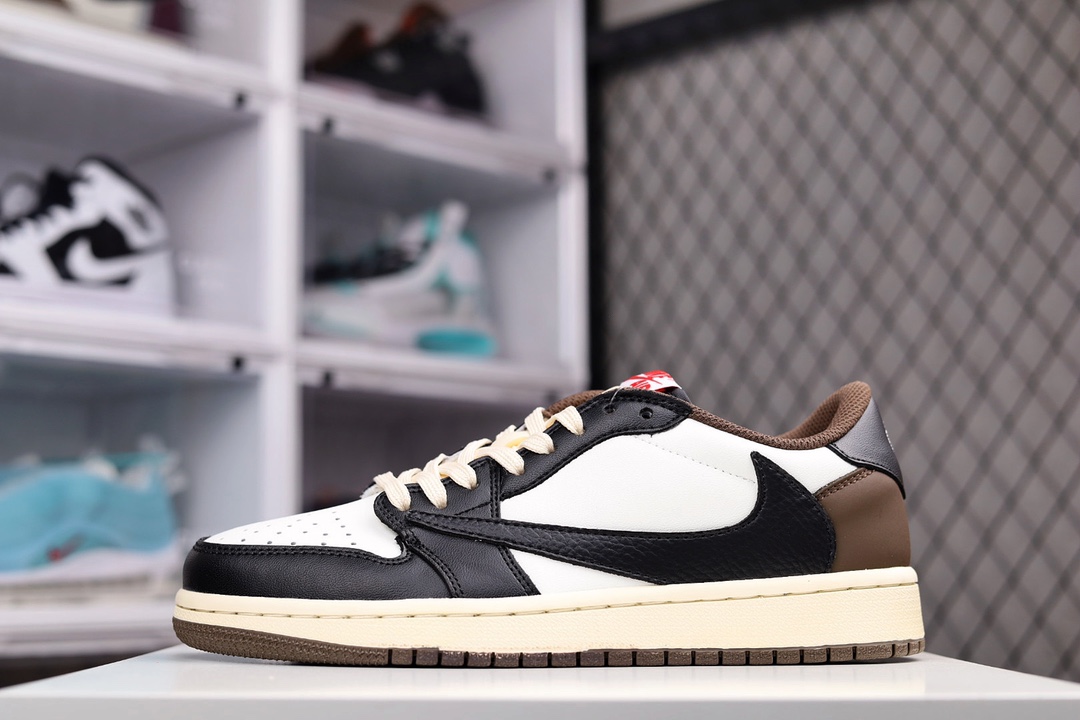 Jordan Air Jordan 1 Low Sneakers