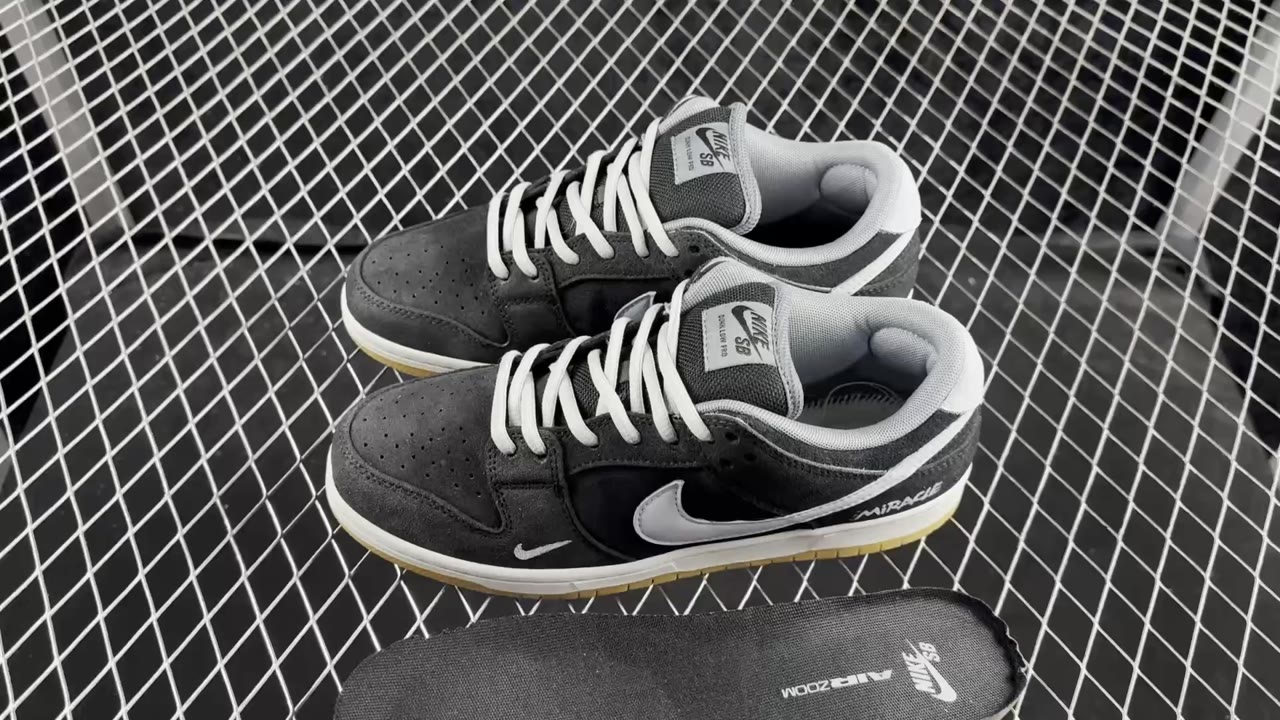 Nike SB Dunk Low Skate Shoes Multi (NIKESB-30)