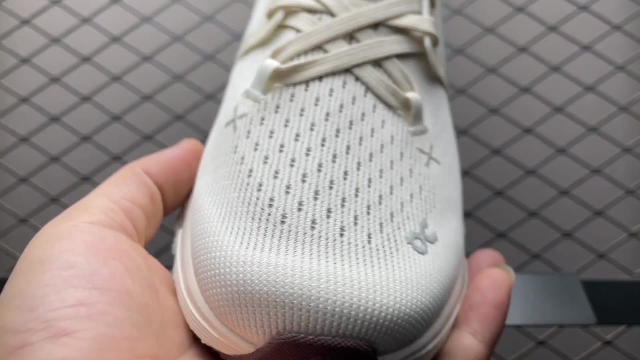 On Cloud x 4 Low-Top Sneakers Multi (ONCLOU-74)