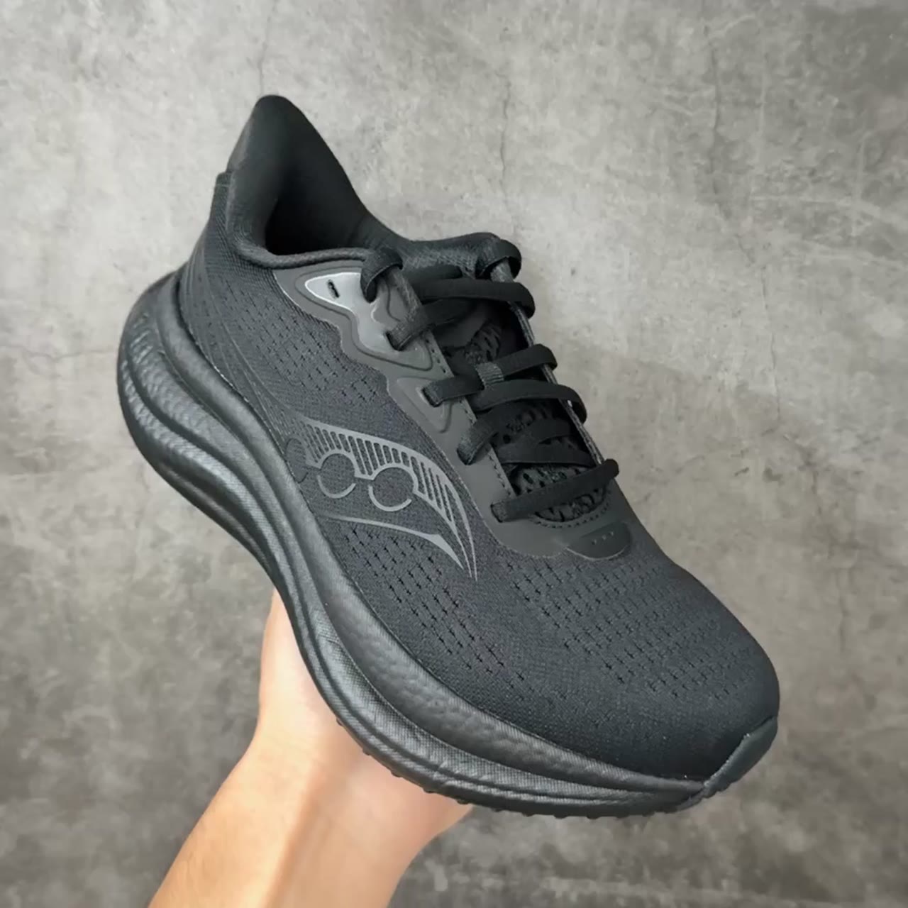 Saucony Triumph Low-Top Running Shoes Triple Black Green (SAUCON-2)