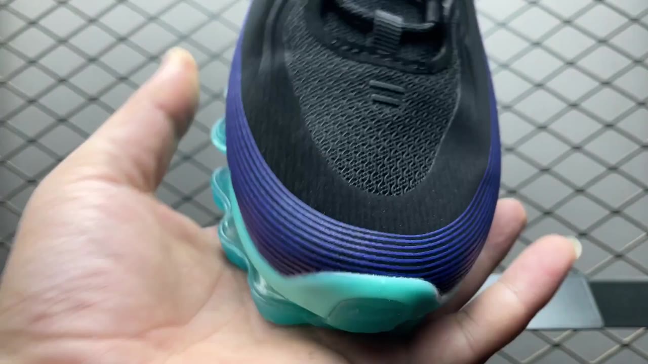 Nike Air Liquid Max Low-Top Running Shoes Multi (NIKEAI-106)