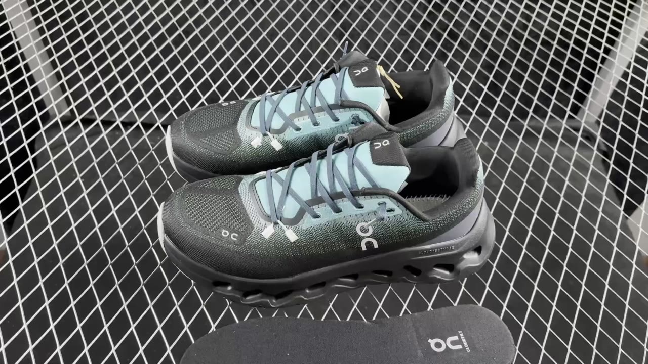 On Cloudtilt Low-Top Running Shoes Black Light Green