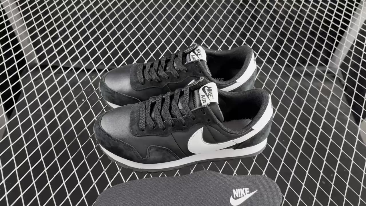 Nike Air Pegasus 83 Low-Top Running Shoes Multi (NIKEAI-95)