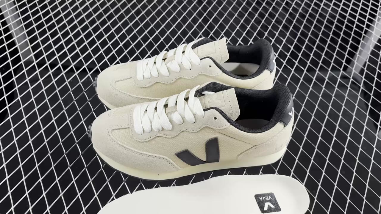 Veja Rio Branco Low-Top Lifestyle Sneakers Sail Grey