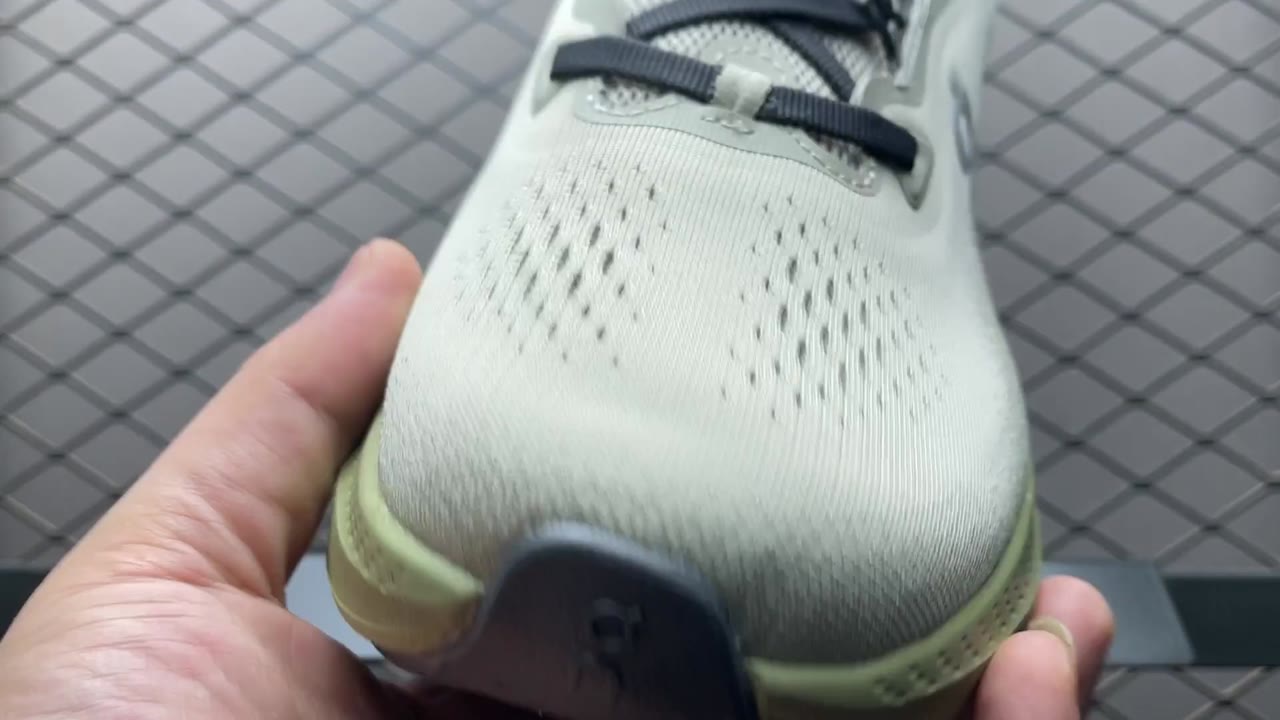 On Cloudsurfer 3 Low-Top Sneakers Multi (ONCLOU-94)