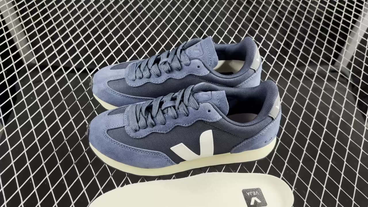 Veja Rio Branco Low-Top Lifestyle Sneakers Grey Blue