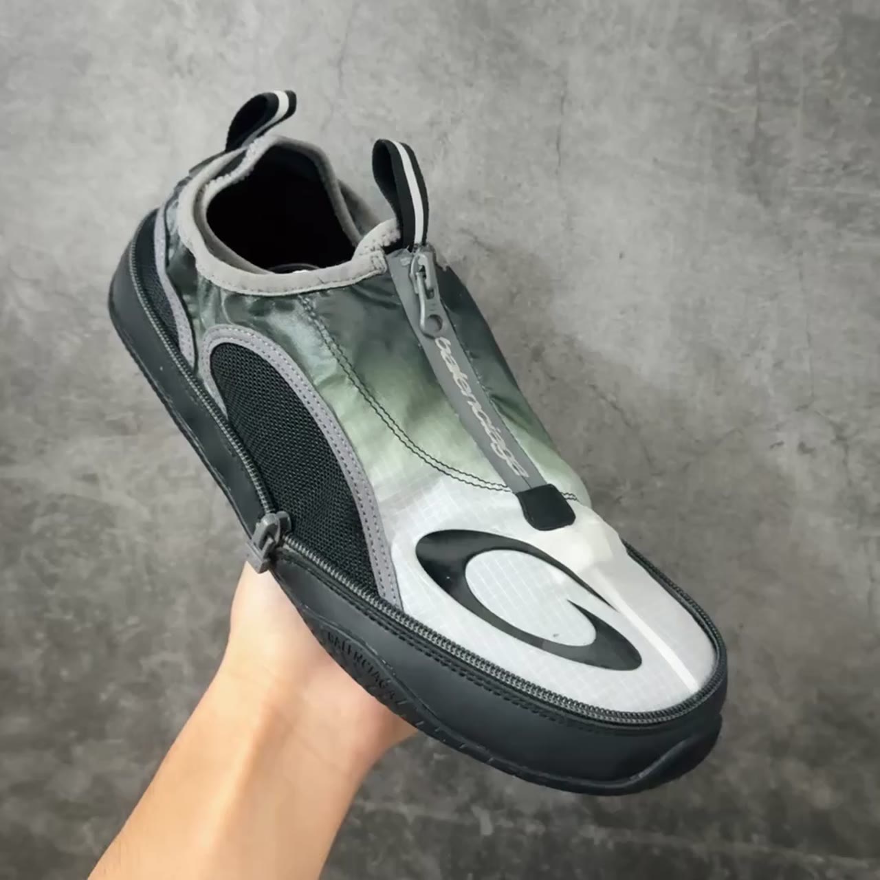 Balenciaga Pocket Low-Top Skate Shoes Beige Neon Green