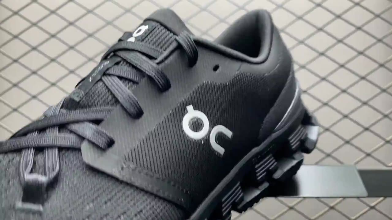 On Cloud x 4 Low-Top Sneakers Multi (ONCLOU-73)