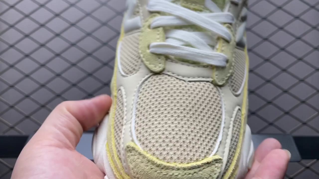 New Balance 9060 Low-Top Running Shoes Multi (NEWBAL-92)
