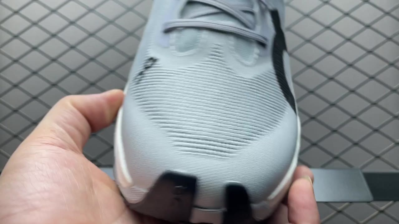 On Cloudmonster Hyper Low-Top Sneakers Multi (ONCLOU-98)