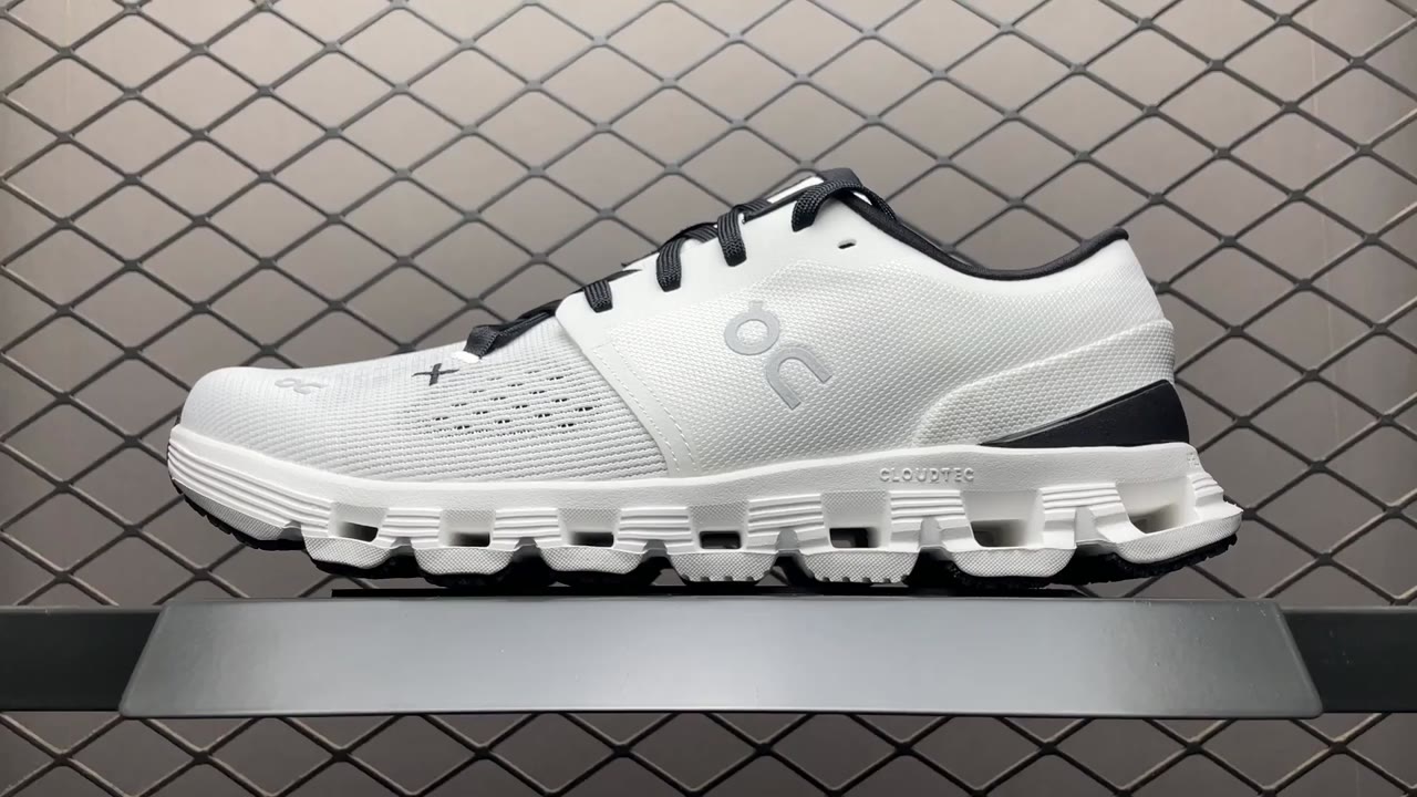 On Cloud x 4 Low-Top Sneakers Multi (ONCLOU-72)