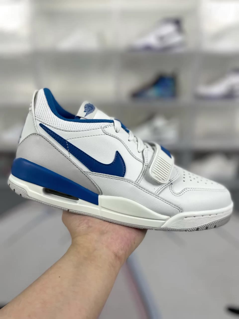 Jordan Legacy 312 Low-Top Basketball Shoes Blue White